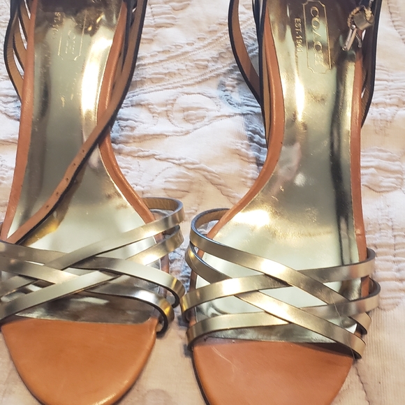 Coach High Heals - Picture 4 of 5